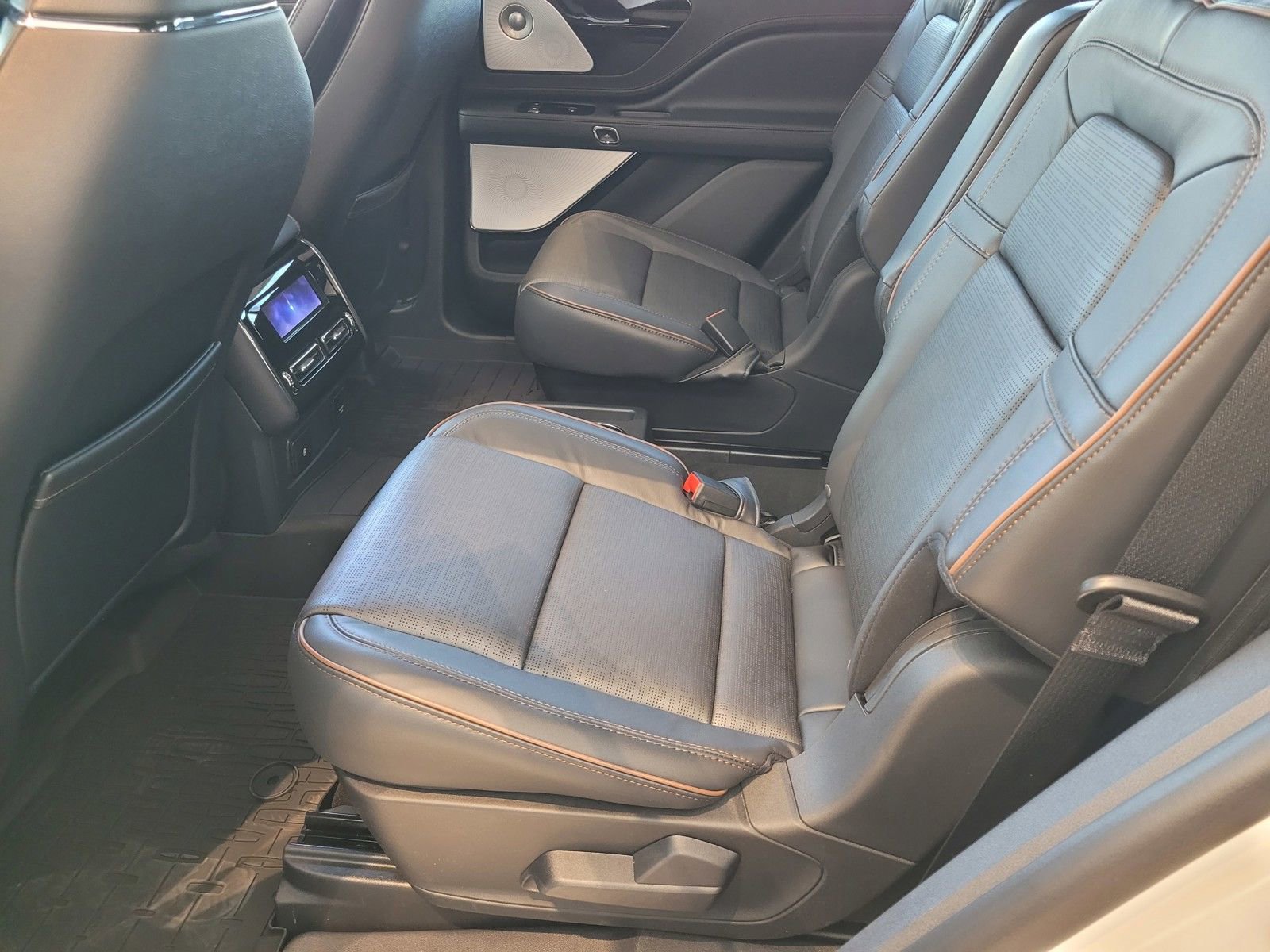 New 2026 Lincoln Aviator Black Label w/ Black Label Special Edition image 7