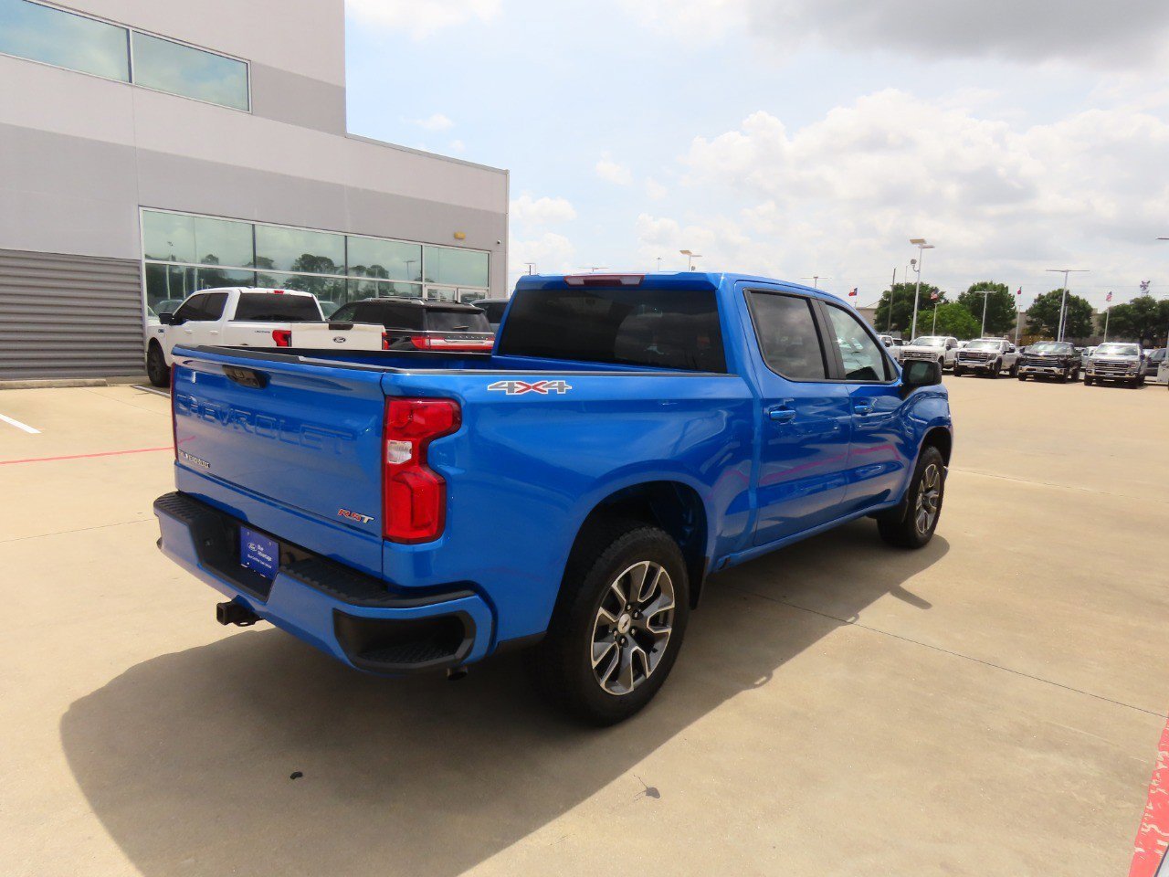 Used 2025 Chevrolet Silverado 1500 RST AWD/4WD image 11