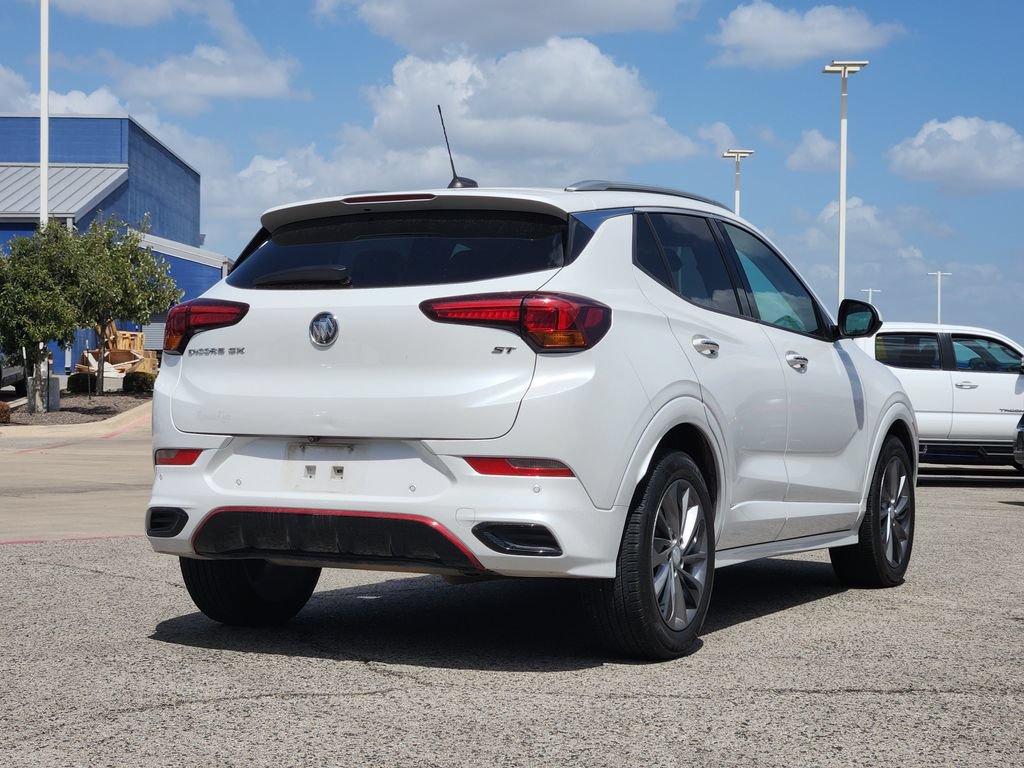 Used 2020 Buick Encore GX Essence w/ Experience Buick Package FWD image 3