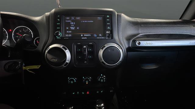 Used 2016 Jeep Wrangler Unlimited Sahara w/ Dual Top Group image 12