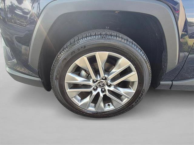 Used 2023 Toyota RAV4 XLE Premium FWD image 23