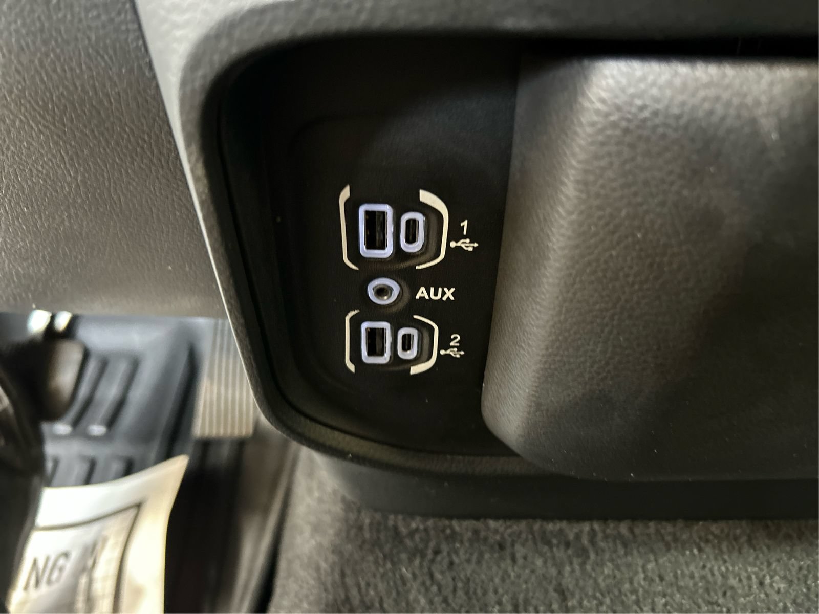 Used 2025 RAM 1500 Tradesman w/ Night Edition AWD/4WD image 33
