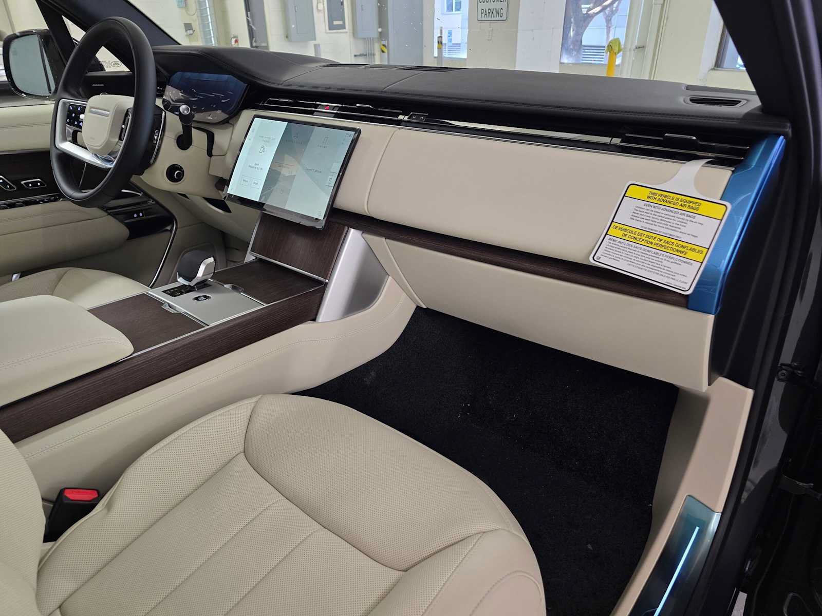 New 2026 Land Rover Range Rover SE AWD/4WD image 10