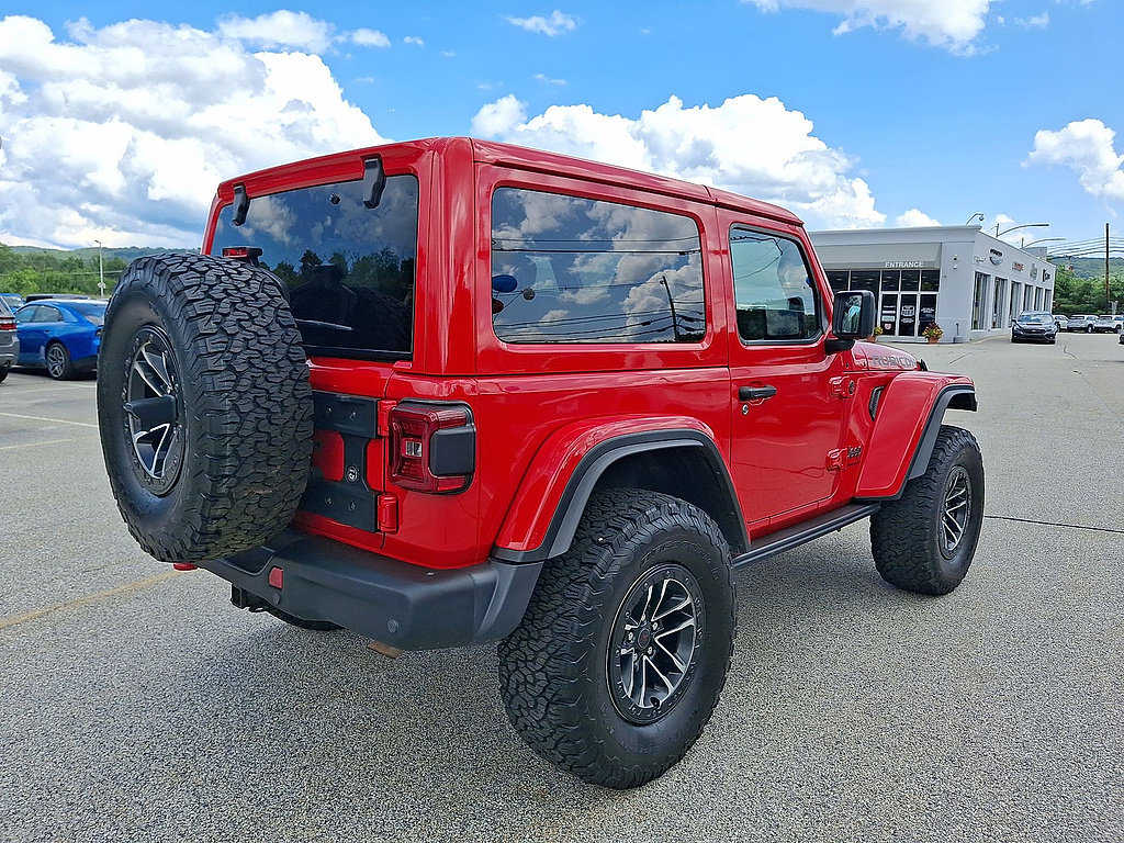 Certified 2025 Jeep Wrangler Rubicon AWD/4WD image 24