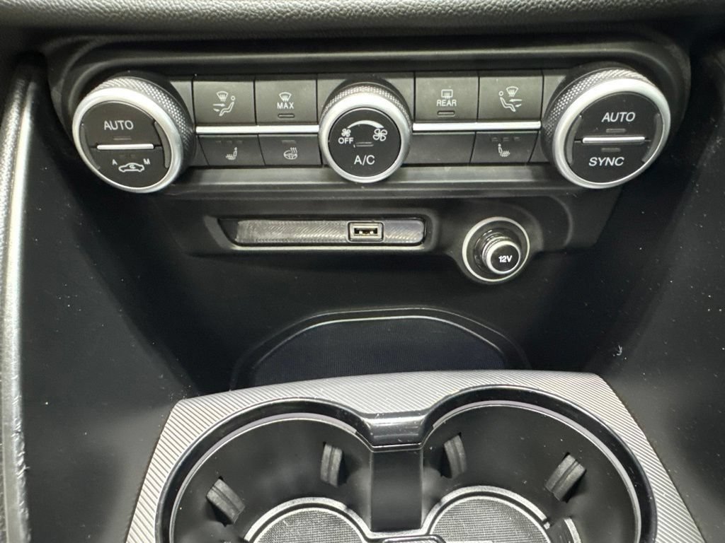 Used 2021 Alfa Romeo Giulia Ti Sport AWD/4WD image 16