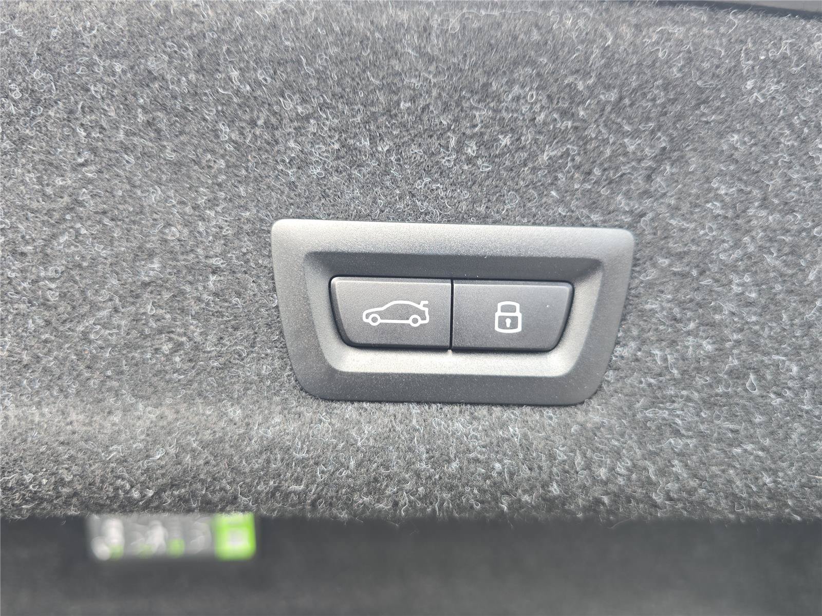 Used 2026 BMW 330i Sedan w/ Convenience Package RWD image 9