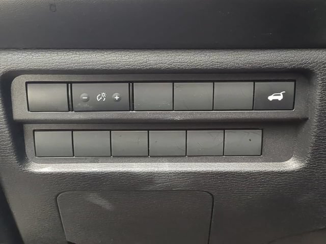 Used 2025 Mitsubishi Outlander SE FWD image 29