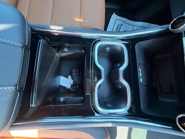 New 2027 Chevrolet Traverse Z71 w/ Driver Confidence Package AWD/4WD image 34