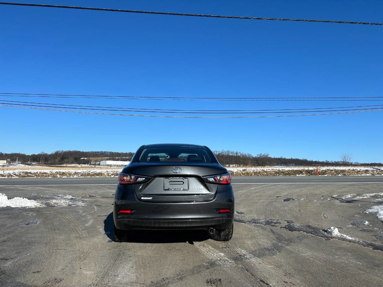 Used 2017 Toyota Yaris iA image 9