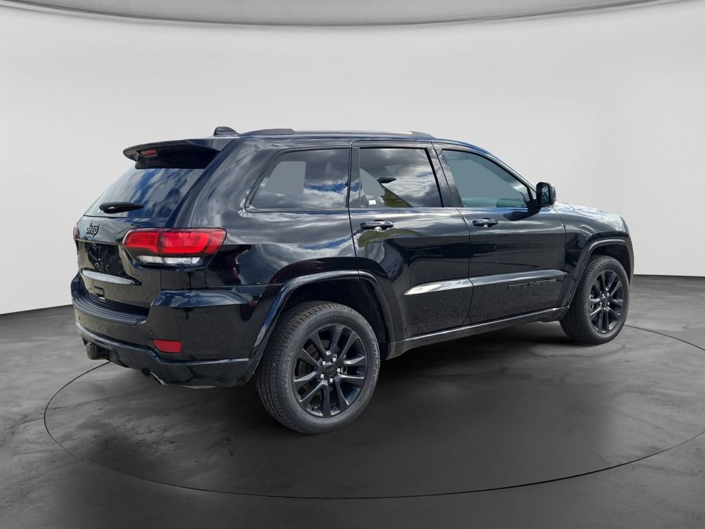 Used 2021 Jeep Grand Cherokee Altitude AWD/4WD image 9