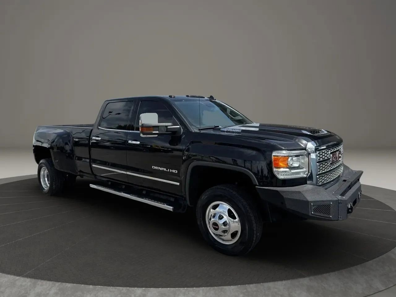 Used 2018 GMC Sierra 3500 Denali w/ Duramax Plus Package AWD/4WD image 2