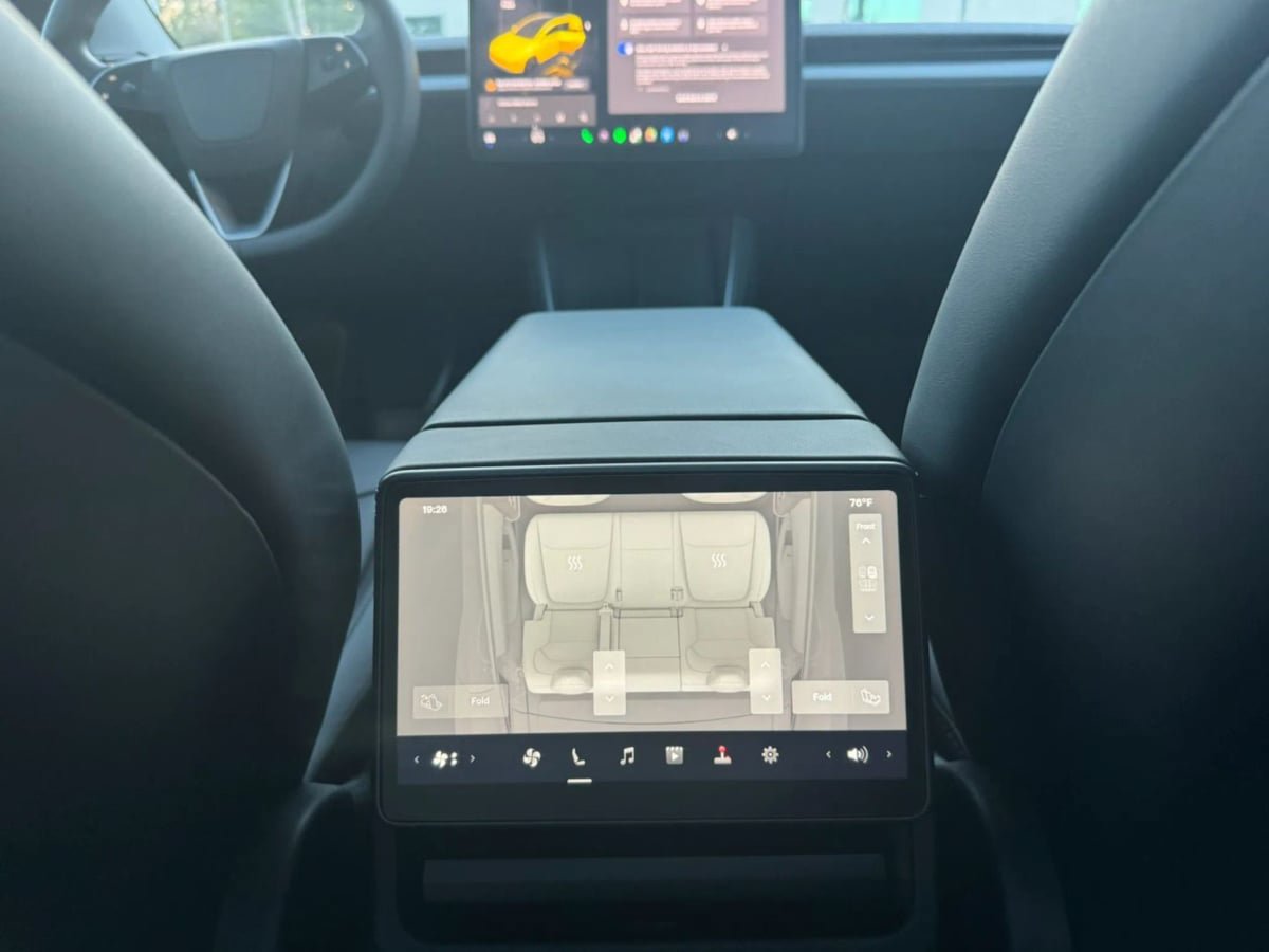 Used 2026 Tesla Model Y Long Range RWD image 18