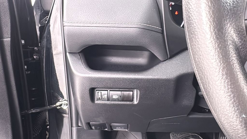 Used 2024 Toyota RAV4 LE image 32