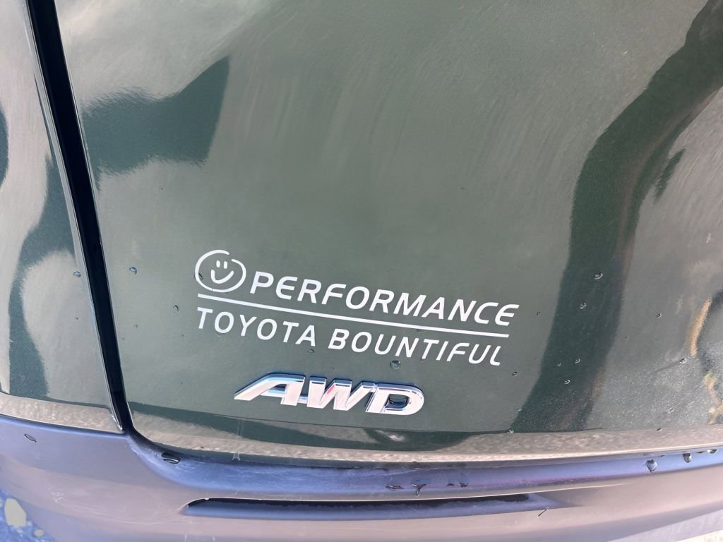 Used 2021 Toyota Sienna LE AWD/4WD image 16