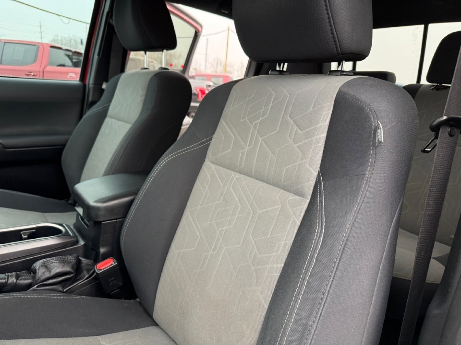 Used 2022 Toyota Tacoma TRD Off-Road RWD image 26