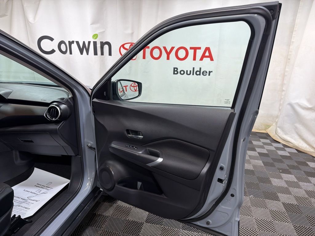 Used 2023 Nissan Kicks SV FWD image 8