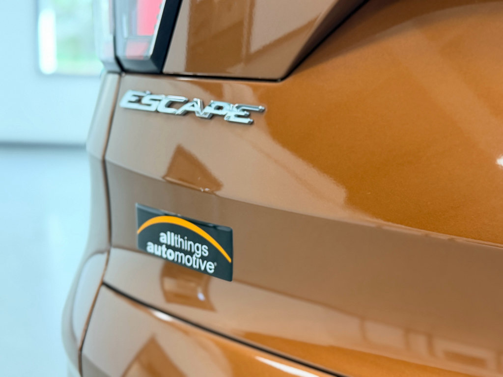 Used 2017 Ford Escape SE image 28