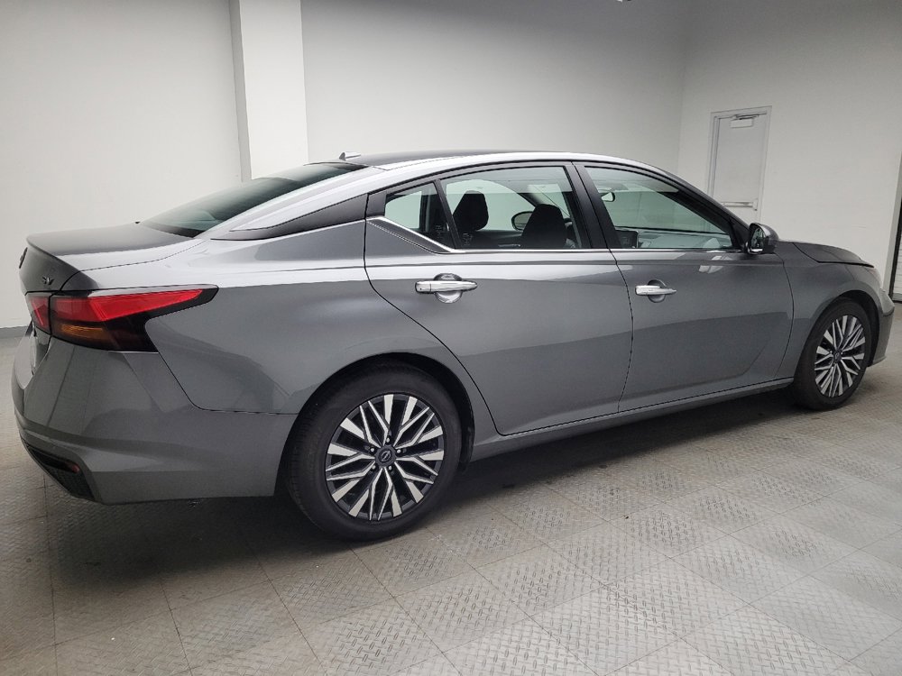 Used 2023 Nissan Altima 2.5 SV image 10