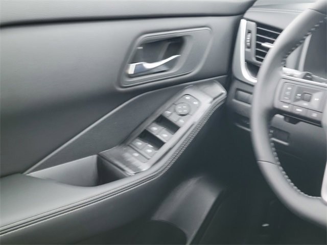 New 2026 Nissan Rogue S image 30