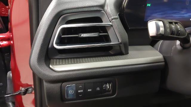 New 2026 Chevrolet Traverse LT w/ Sun and Wheel Package image 23