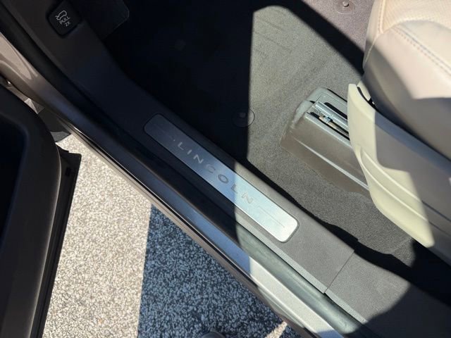 Used 2020 Lincoln Aviator Reserve w/ Equipment Group 201A image 23
