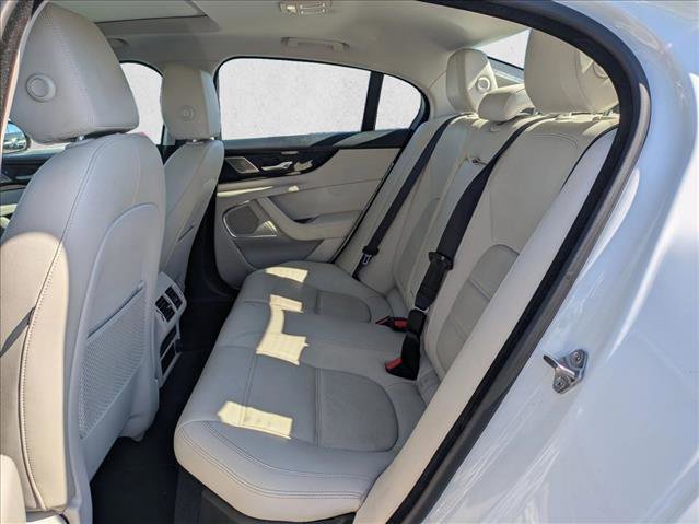 Used 2020 Jaguar XE S image 18