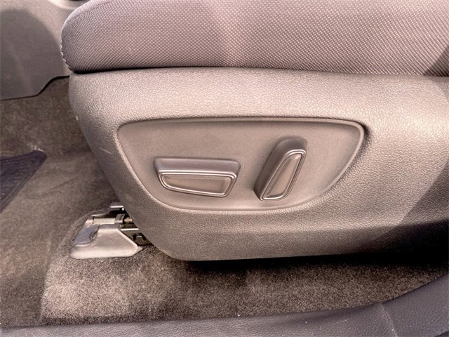 Used 2024 Toyota Highlander XLE image 12