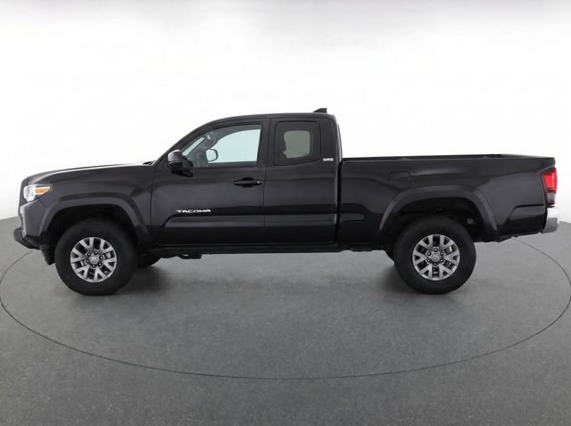 Used 2018 Toyota Tacoma SR5 AWD/4WD image 6