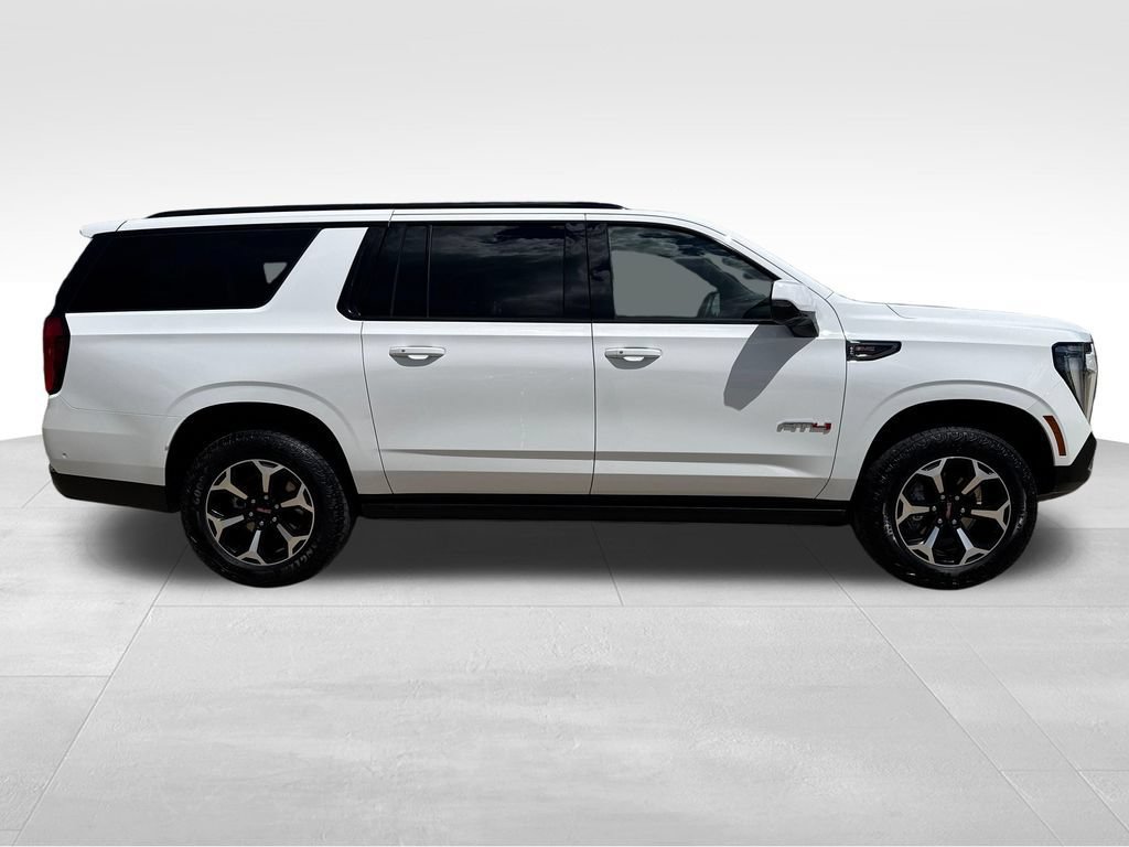 Certified 2025 GMC Yukon XL AT4 w/ AT4 Premium Package AWD/4WD image 6