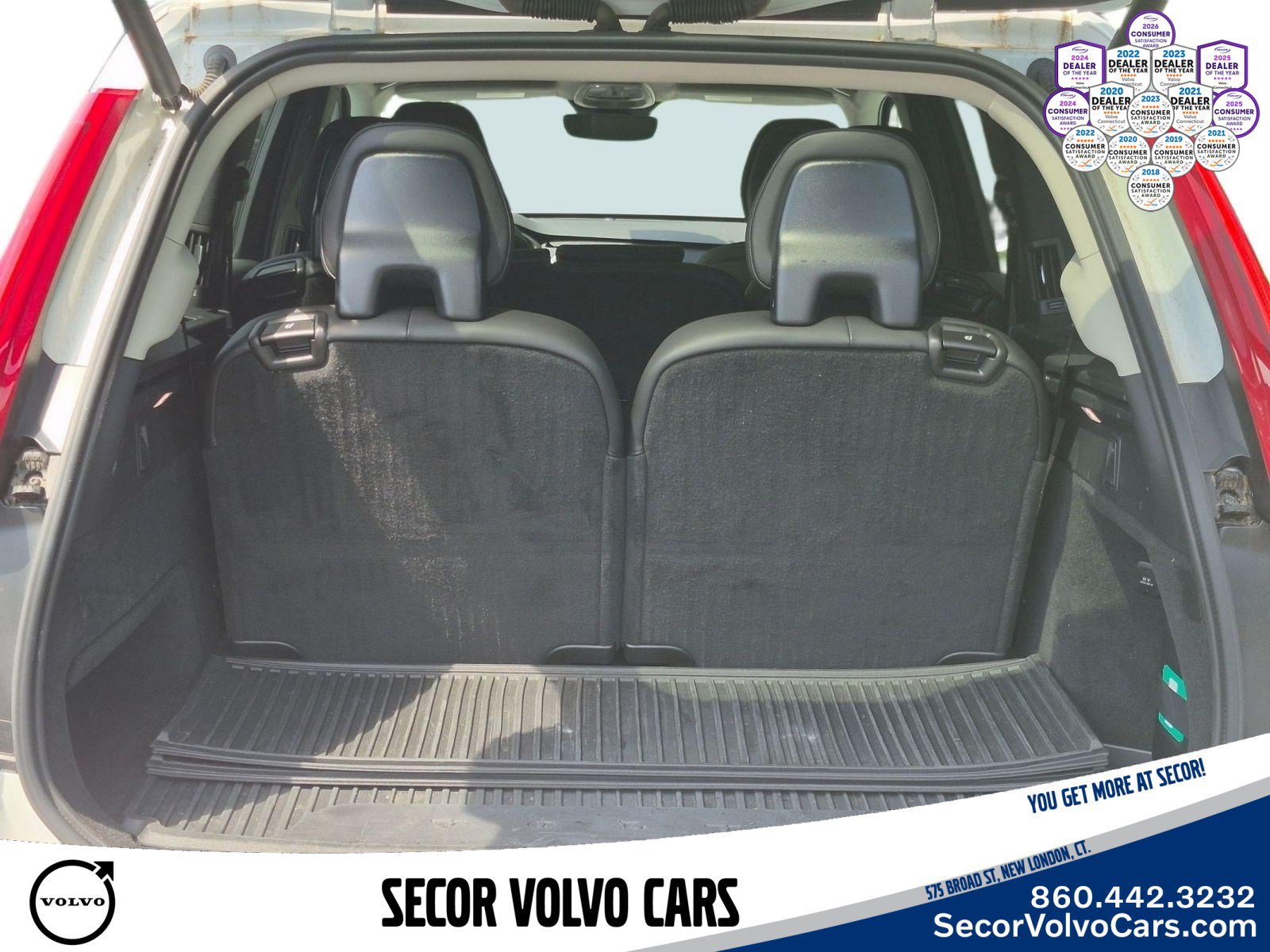 Used 2024 Volvo XC90 B5 Core w/ Protection Package Premier AWD/4WD image 7