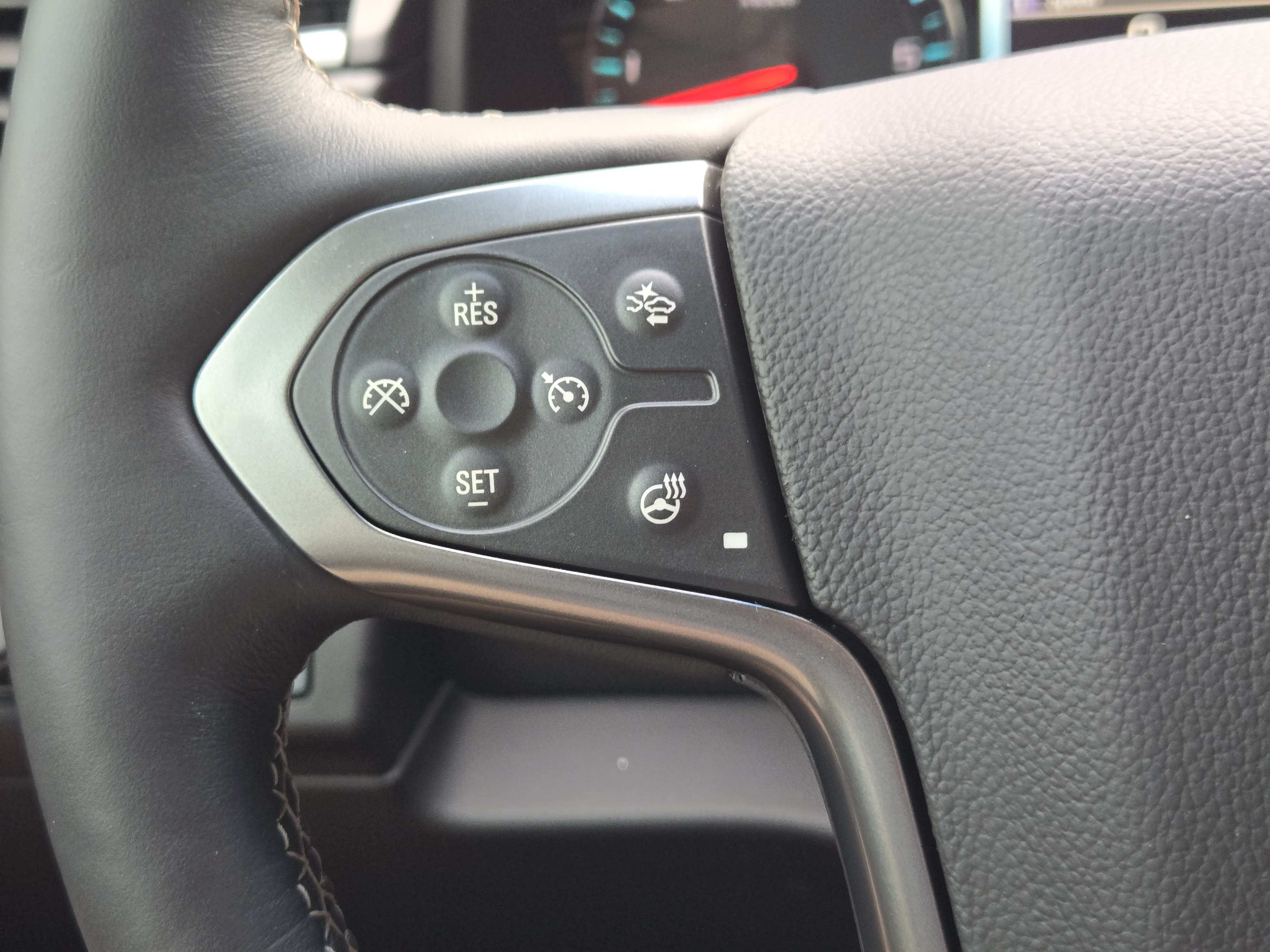 Used 2015 Chevrolet Tahoe LTZ AWD/4WD image 30