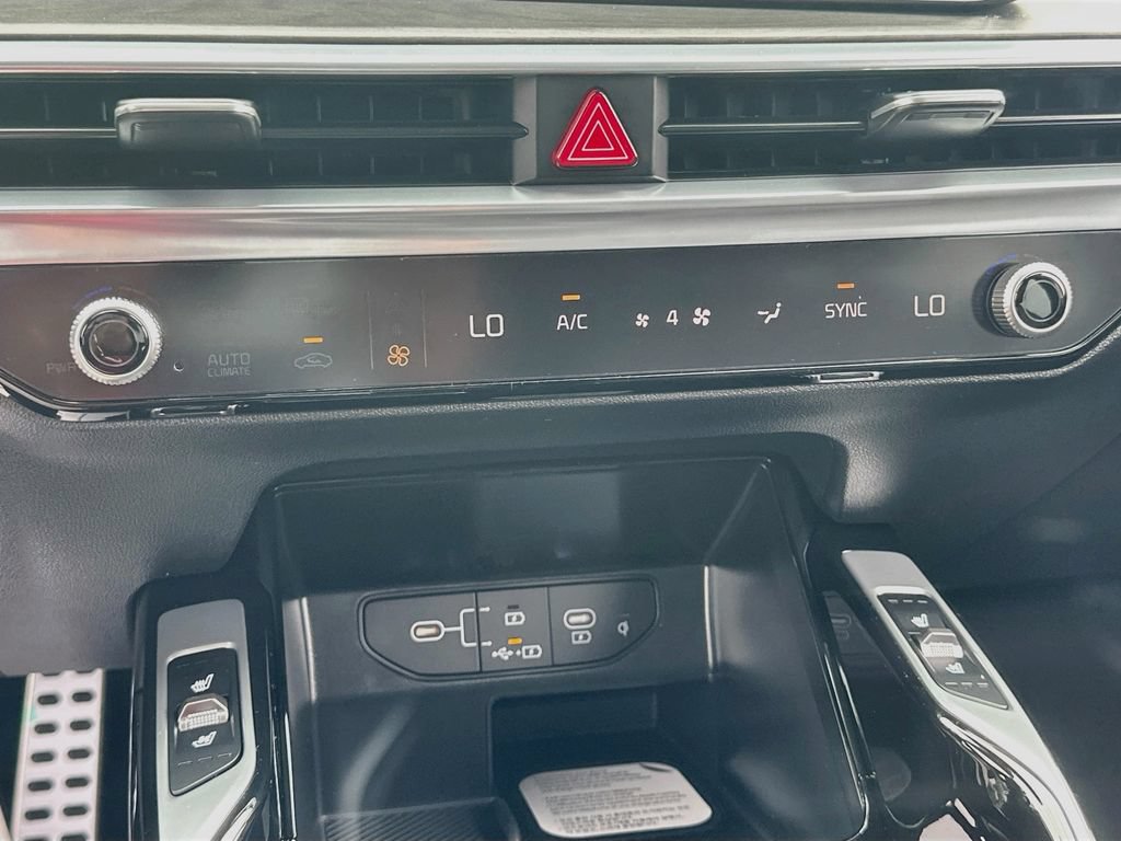 New 2026 Kia Sorento SX AWD/4WD image 16