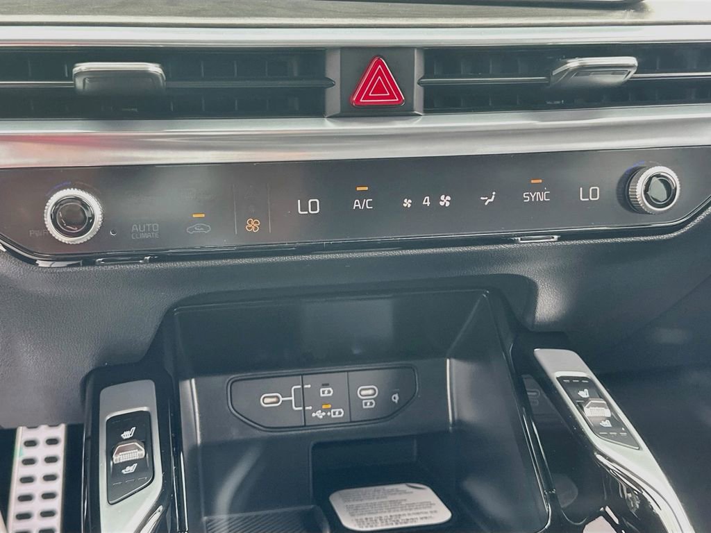 New 2026 Kia Sorento SX AWD/4WD image 16
