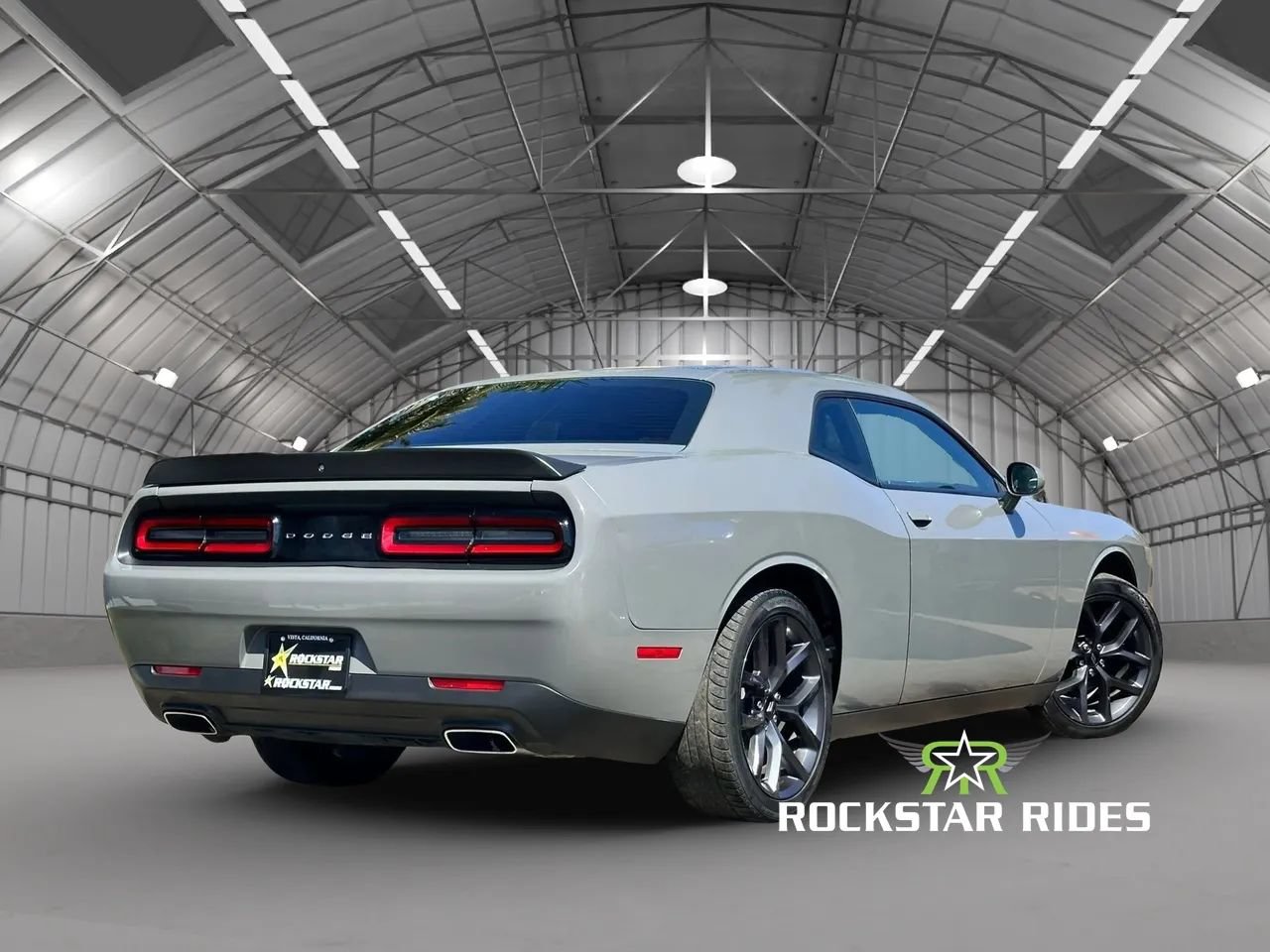 Used 2019 Dodge Challenger SXT w/ Blacktop Package RWD image 17
