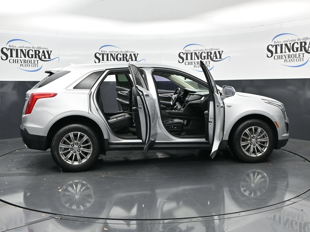 Used 2018 Cadillac XT5 Luxury w/ Driver Awareness Package FWD image 36