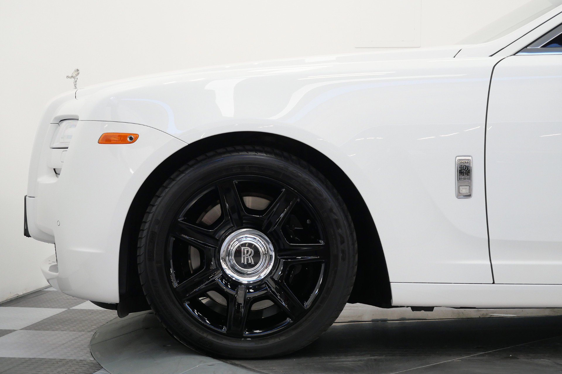 Used 2013 Rolls-Royce Ghost RWD image 51