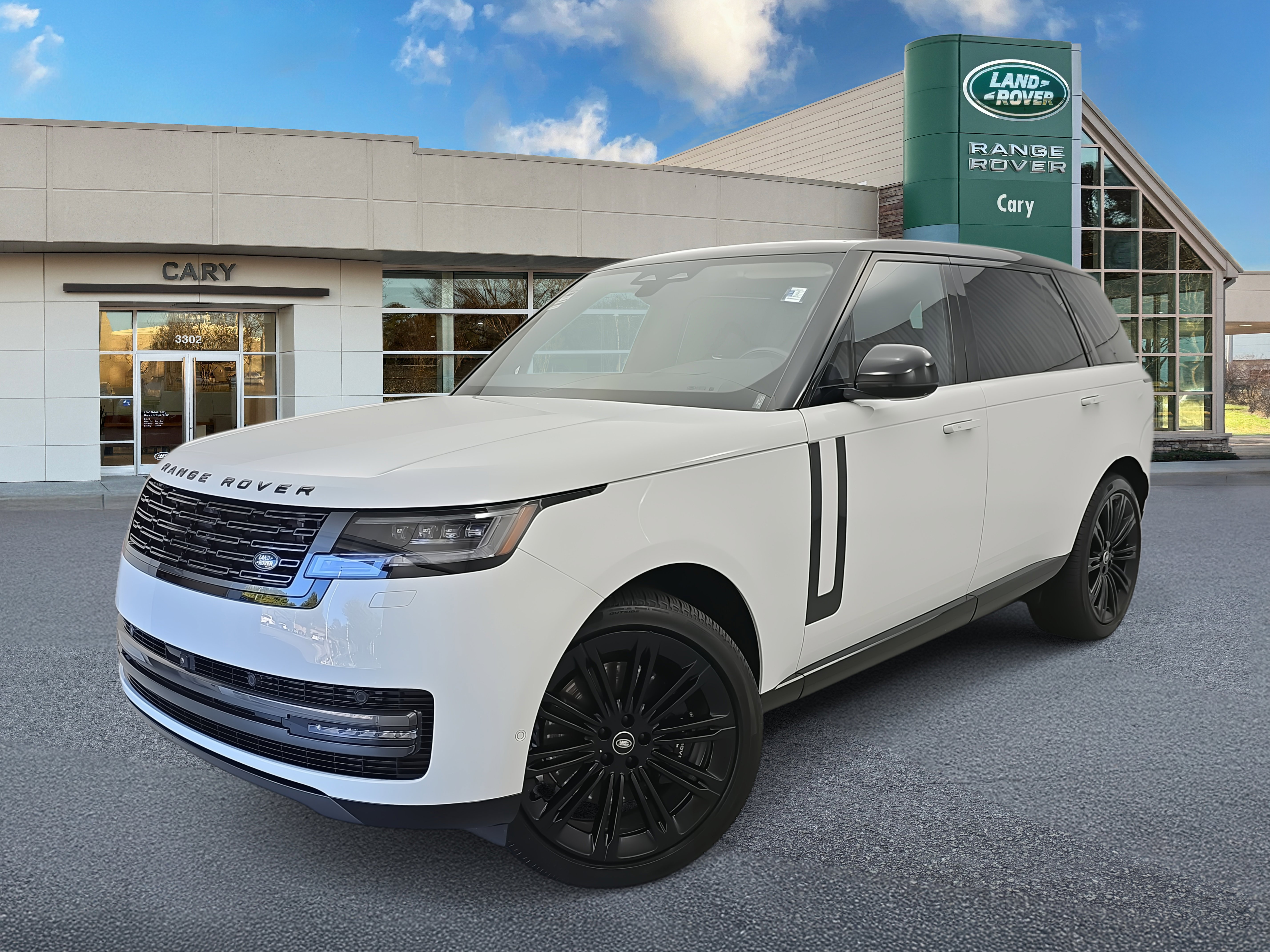 Used 2025 Land Rover Range Rover Long Wheelbase SE