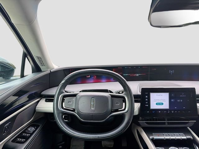 Used 2024 Lincoln Nautilus Reserve image 17