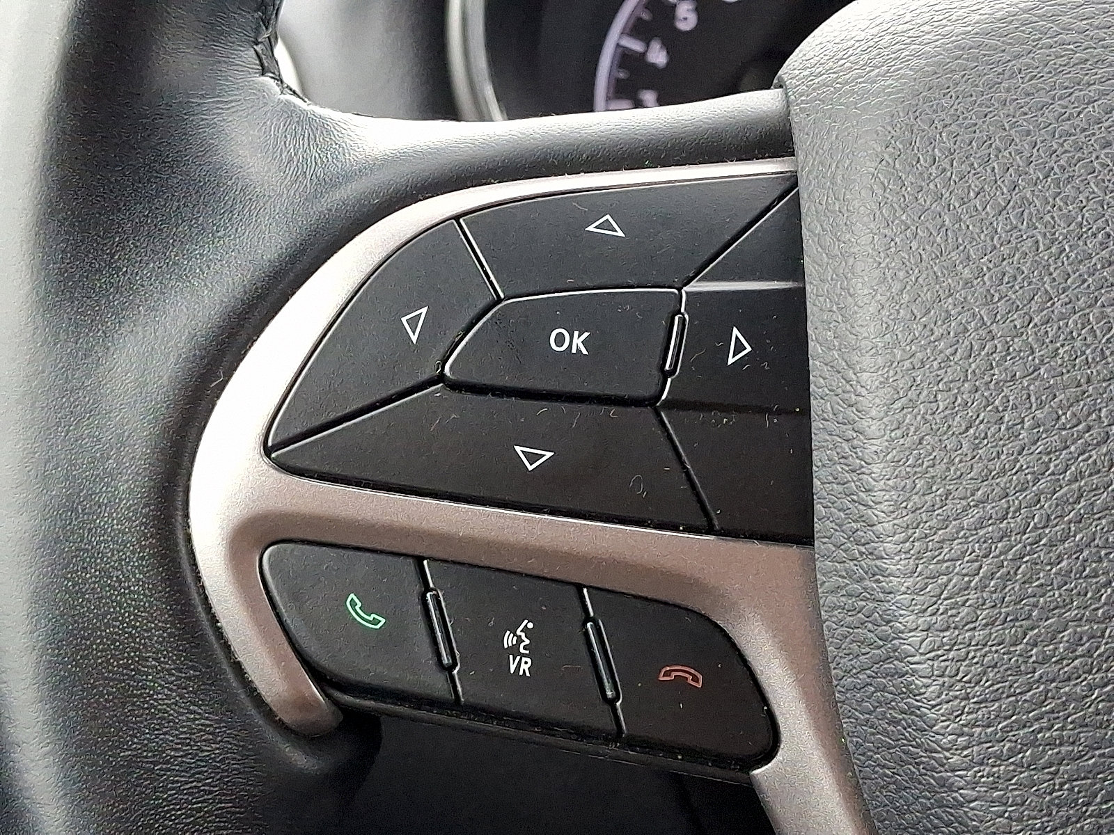 Used 2019 Jeep Grand Cherokee Limited w/ Luxury Group II image 25