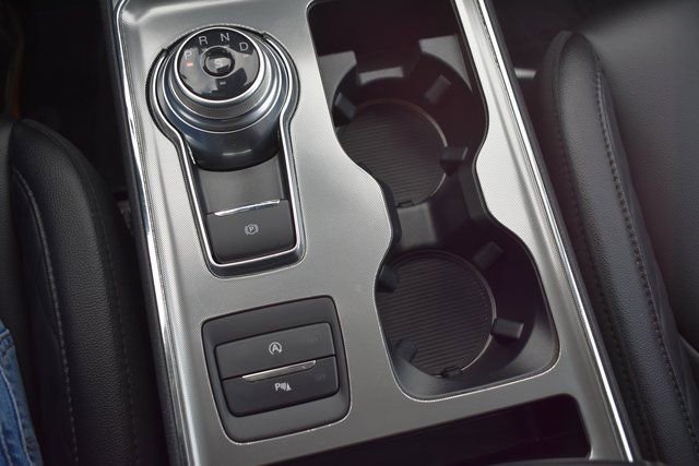 Used 2024 Ford Edge Titanium image 29