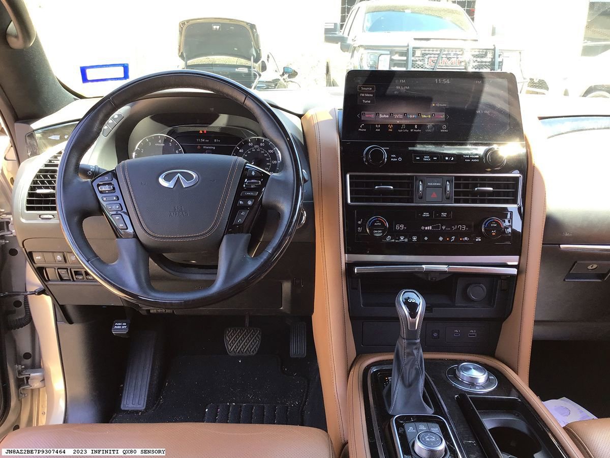 Used 2023 INFINITI QX80 Sensory w/ Cargo Package AWD/4WD image 17