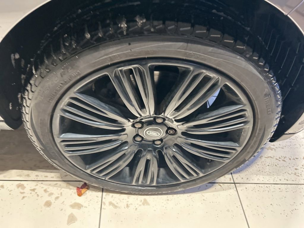 Used 2019 Land Rover Range Rover Supercharged image 21