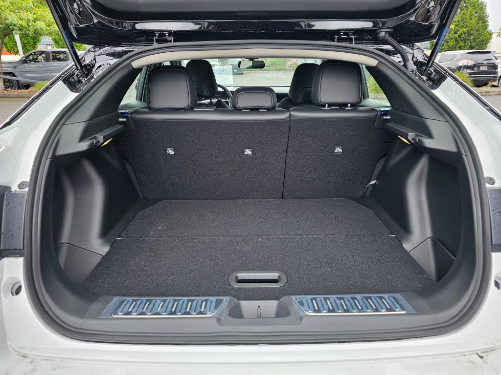New 2026 Nissan Leaf SV+ w/ Illuminated Package FWD image 11