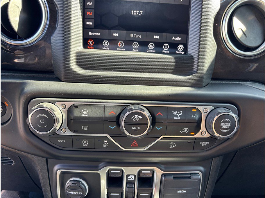 Used 2021 Jeep Wrangler Unlimited Sahara w/ Altitude AWD/4WD image 27