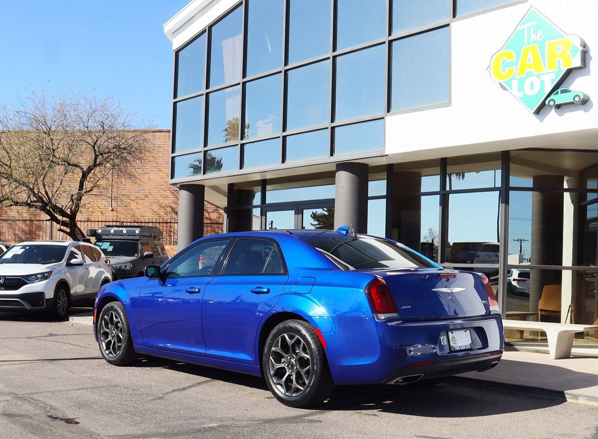Used 2018 Chrysler 300 S image 9