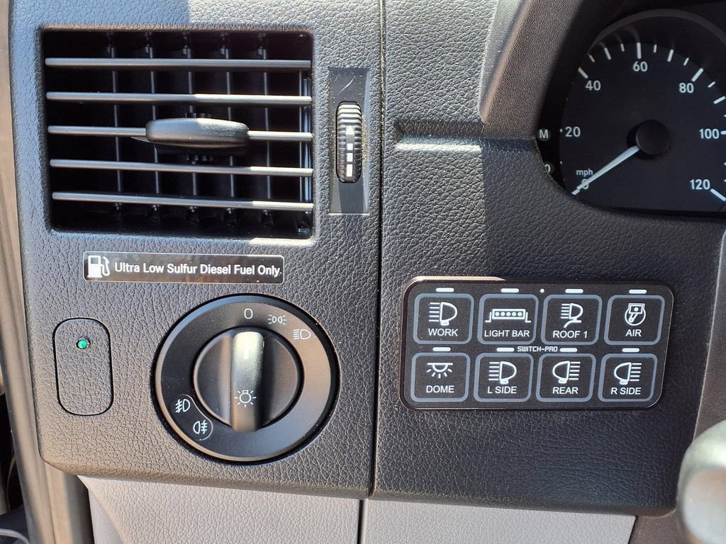 Used 2018 Mercedes-Benz Sprinter 2500 image 11