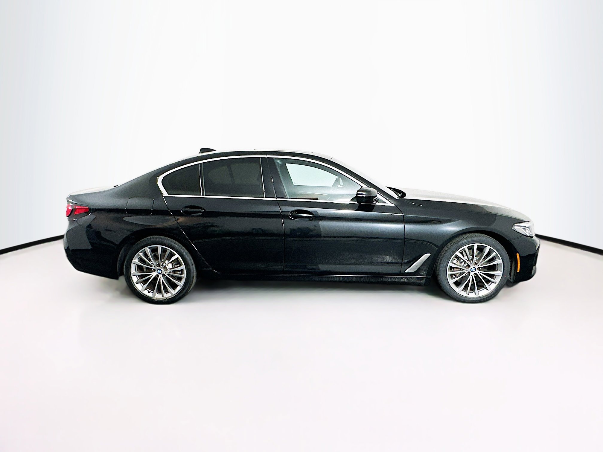 Used 2023 BMW 530i w/ Premium Package RWD image 10