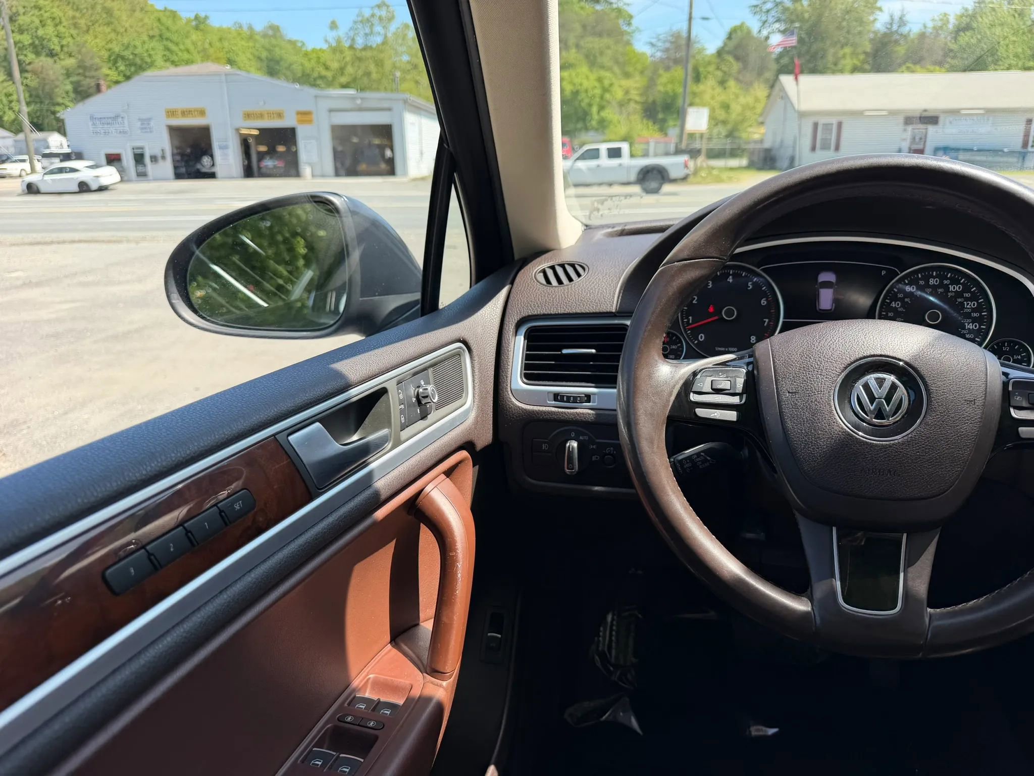 Used 2013 Volkswagen Touareg VR6 AWD/4WD image 37
