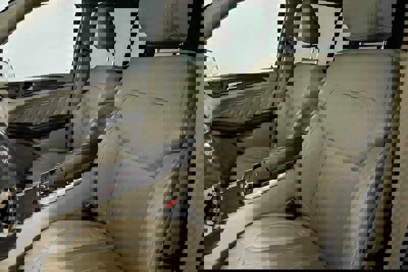 Used 2016 Mercedes-Benz GL 320 BlueTEC 4MATIC image 19