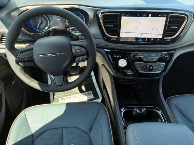 New 2027 Chrysler Pacifica Pinnacle w/ Theater Group FWD image 38